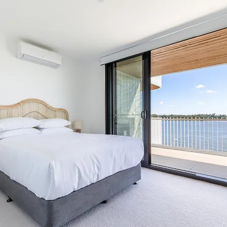 Elegantly Spacious 3-Bed Unit Overlooking The Bay Batemans Bay Exterior photo