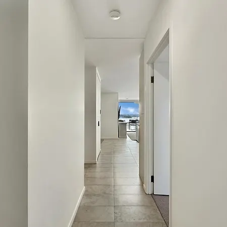 Elegantly Spacious 3-Bed Unit Overlooking The Bay Batemans Bay Exterior photo